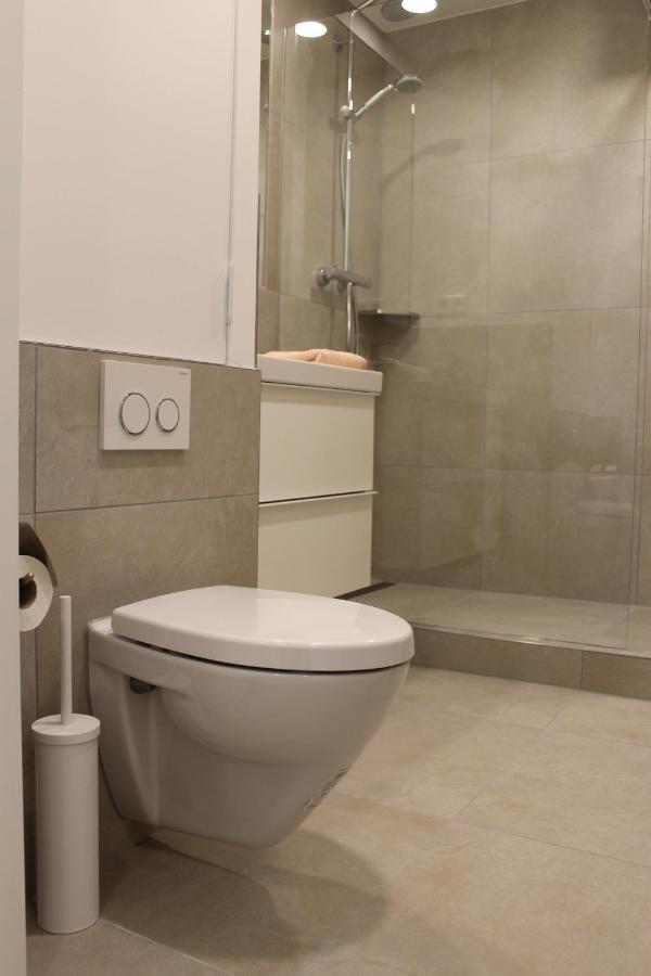 Appartement Hideaway Nr 17 - Amelander Kaap Hollum  Esterno foto