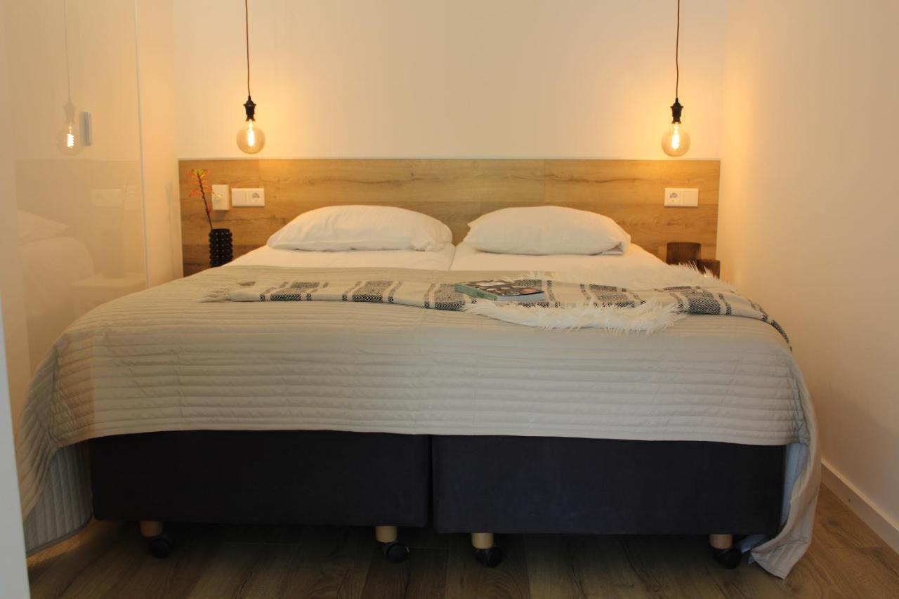 Appartement Hideaway Nr 17 - Amelander Kaap Hollum  Esterno foto